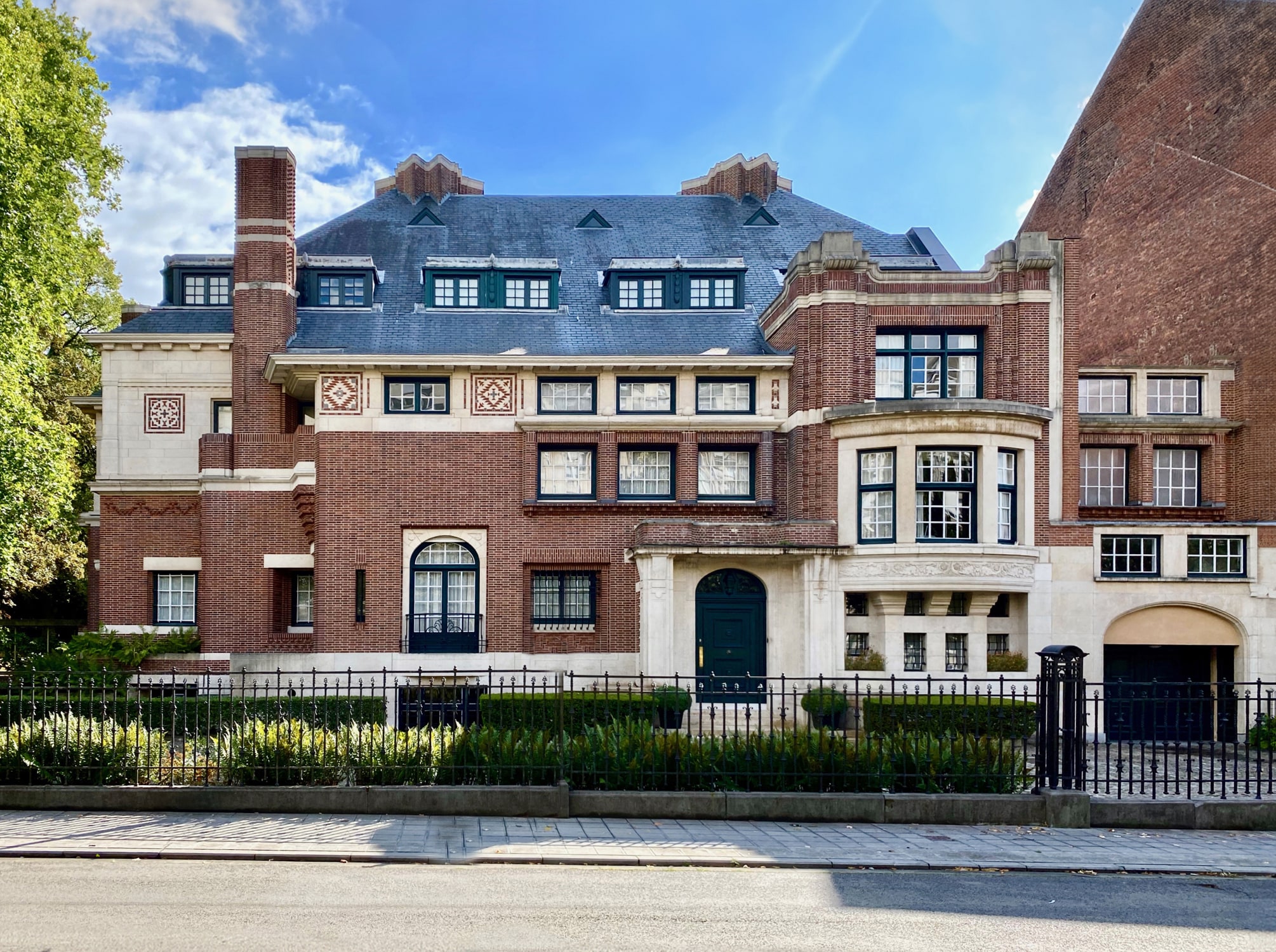 WSP03 Prestigious Art Deco mansion