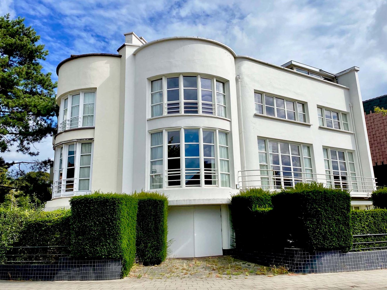 ETT03 Maisons modernistes symétriques