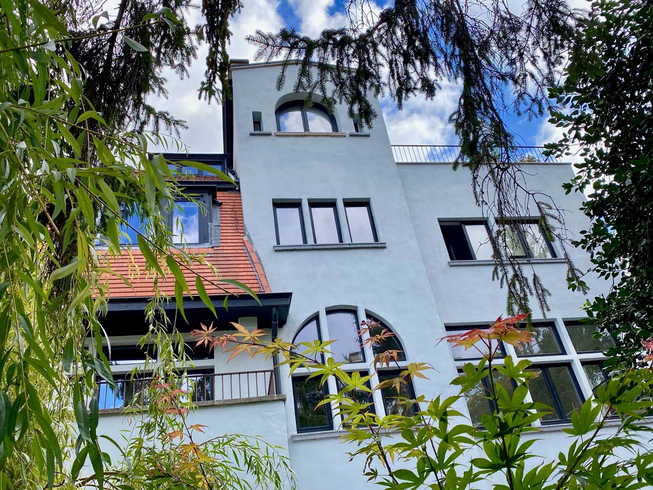 IXE04 Art Deco inspired Bourgeois house