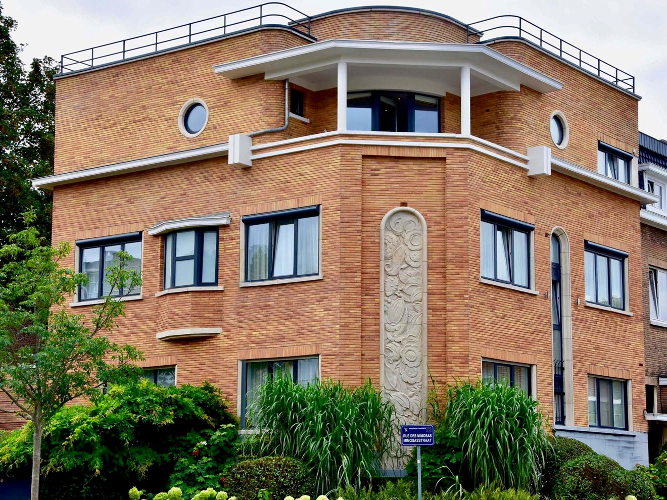 SCH08 Villa trois façades Moderniste