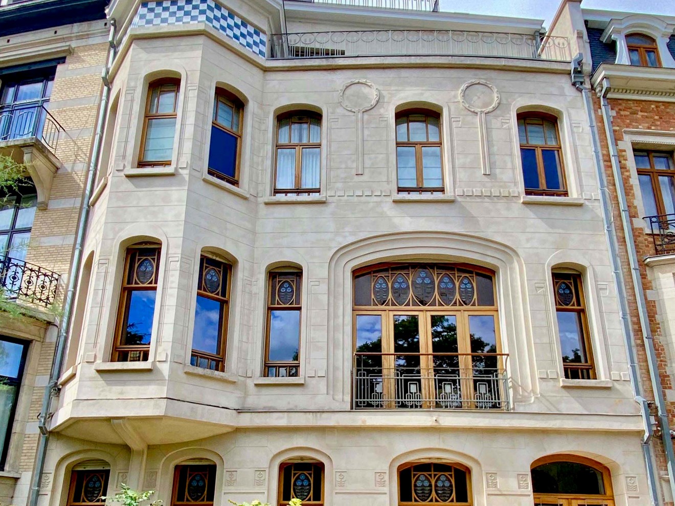SCH11 Geometric Art Nouveau mansion