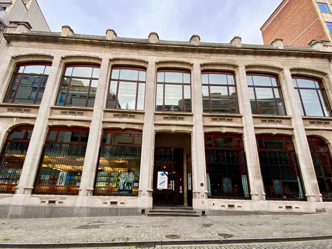 BRU34 Anciens magasins Waucquez