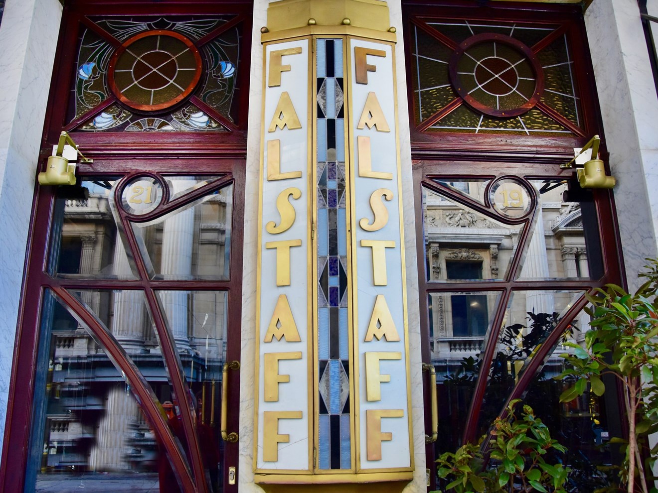 BRU51 Taverne Falstaff