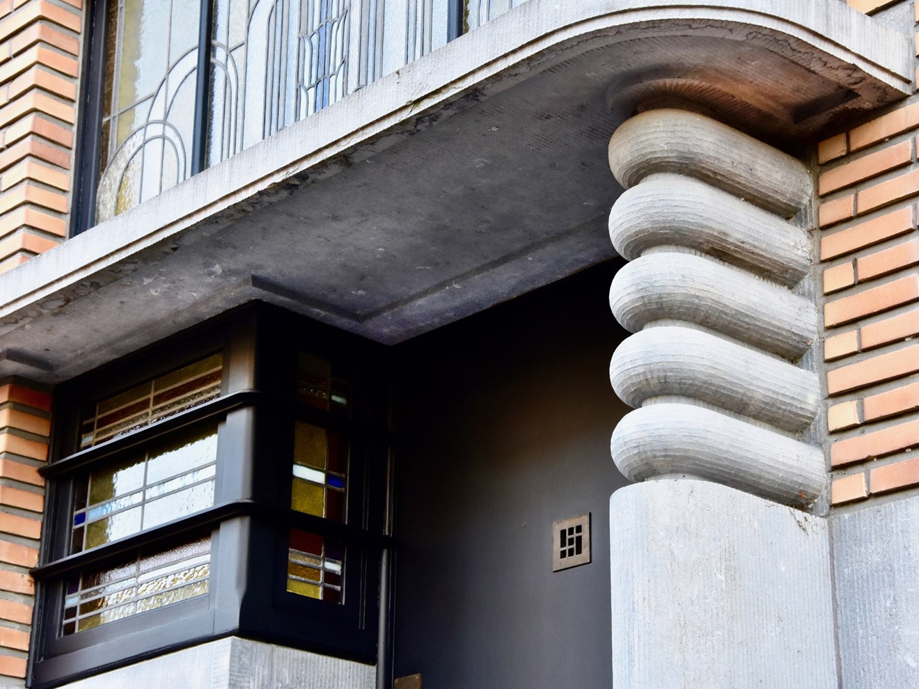 UCC25 Immeuble moderniste années 30