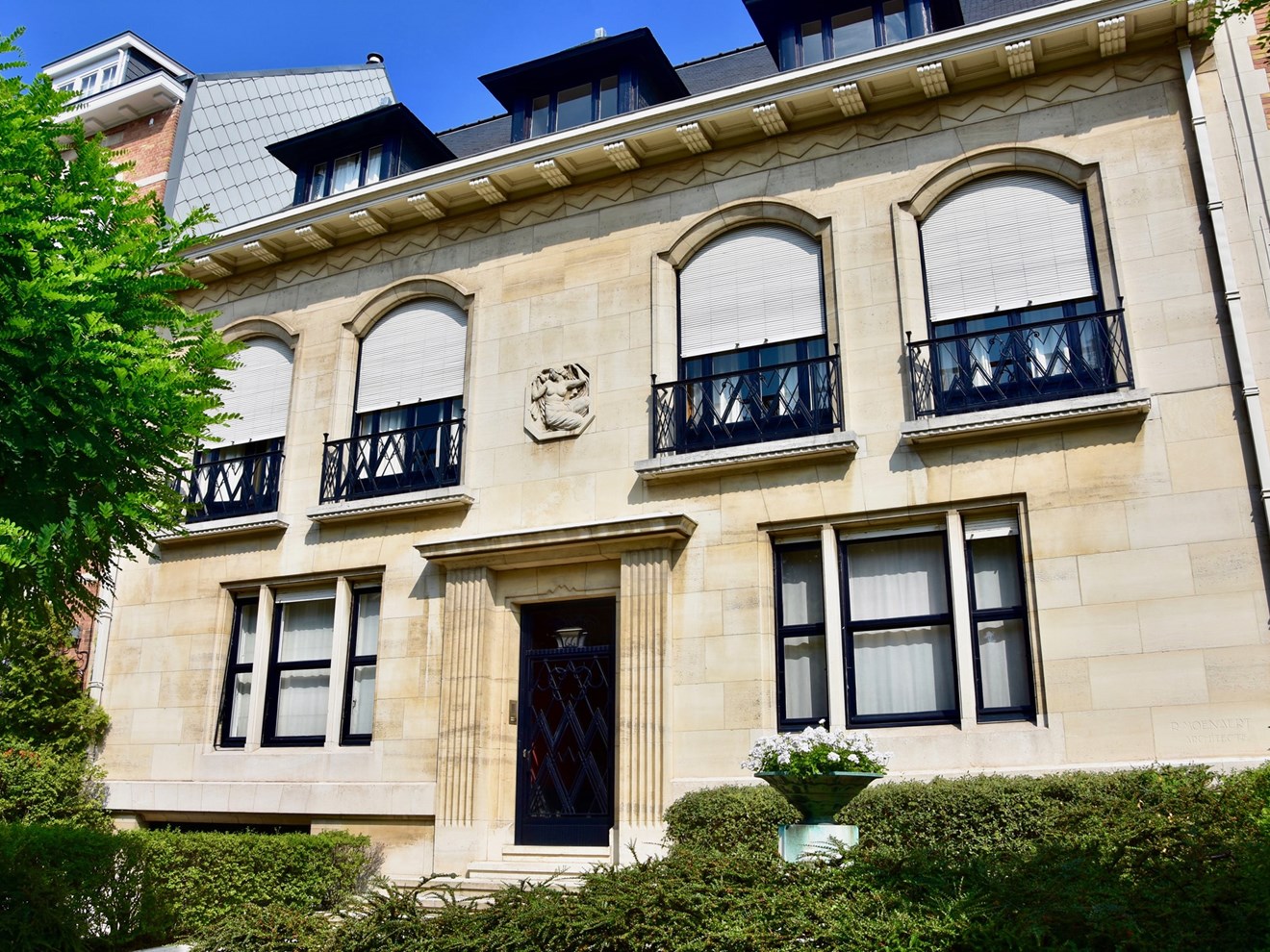UCC24 Art Deco mansion by Raymond Moenaert