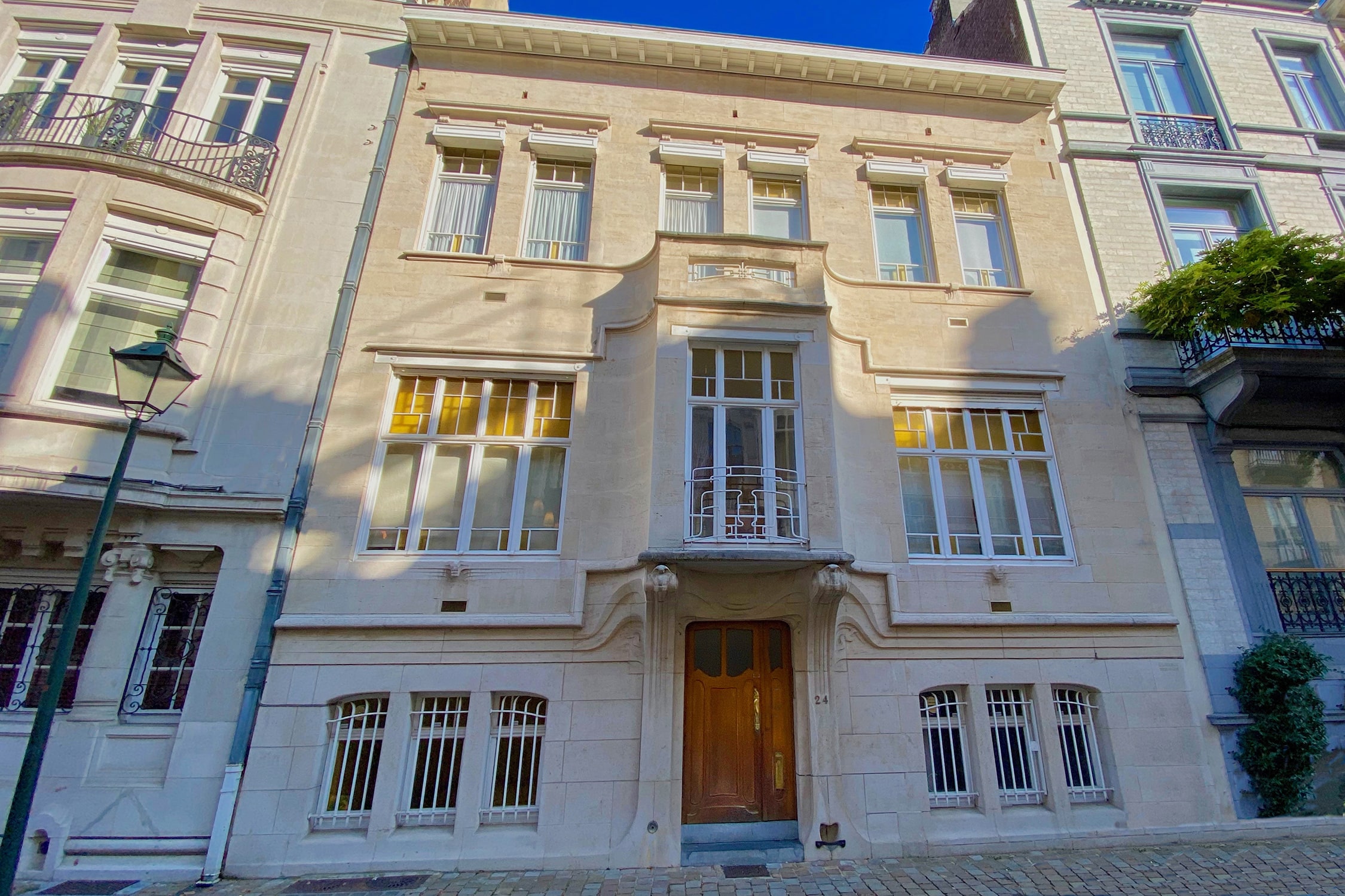 SGI05 Large Art Nouveau house
