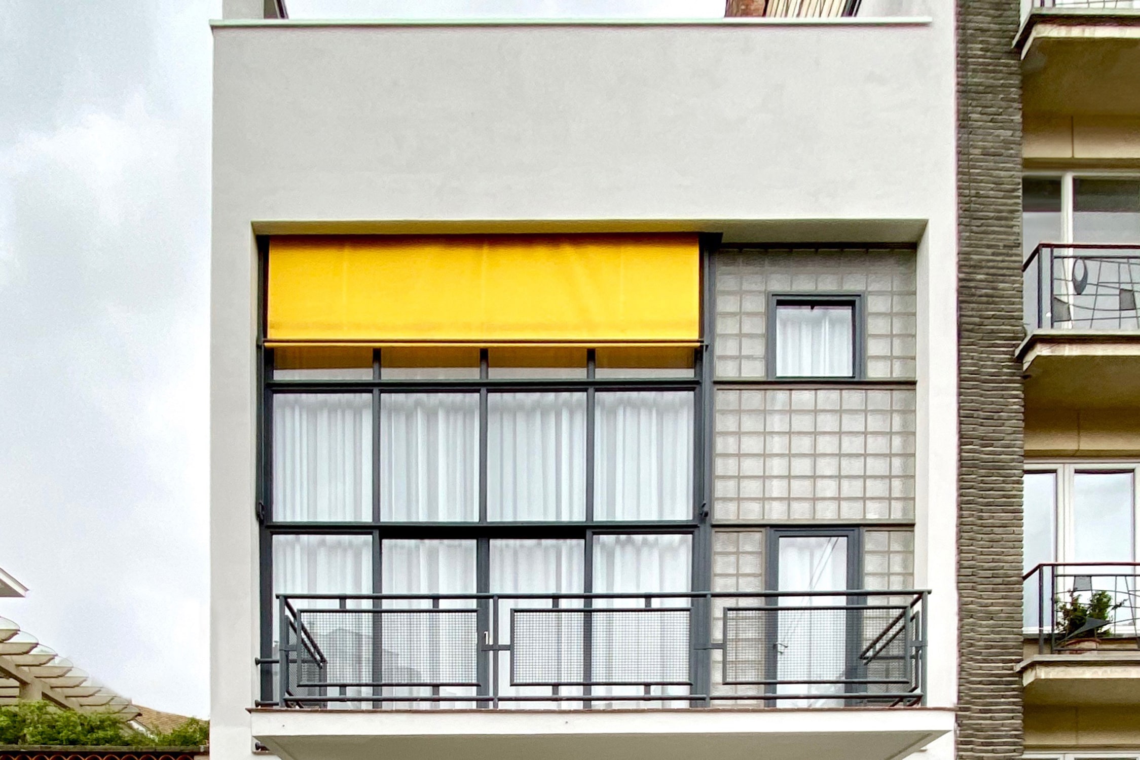 IXE19 La Maison de Verre