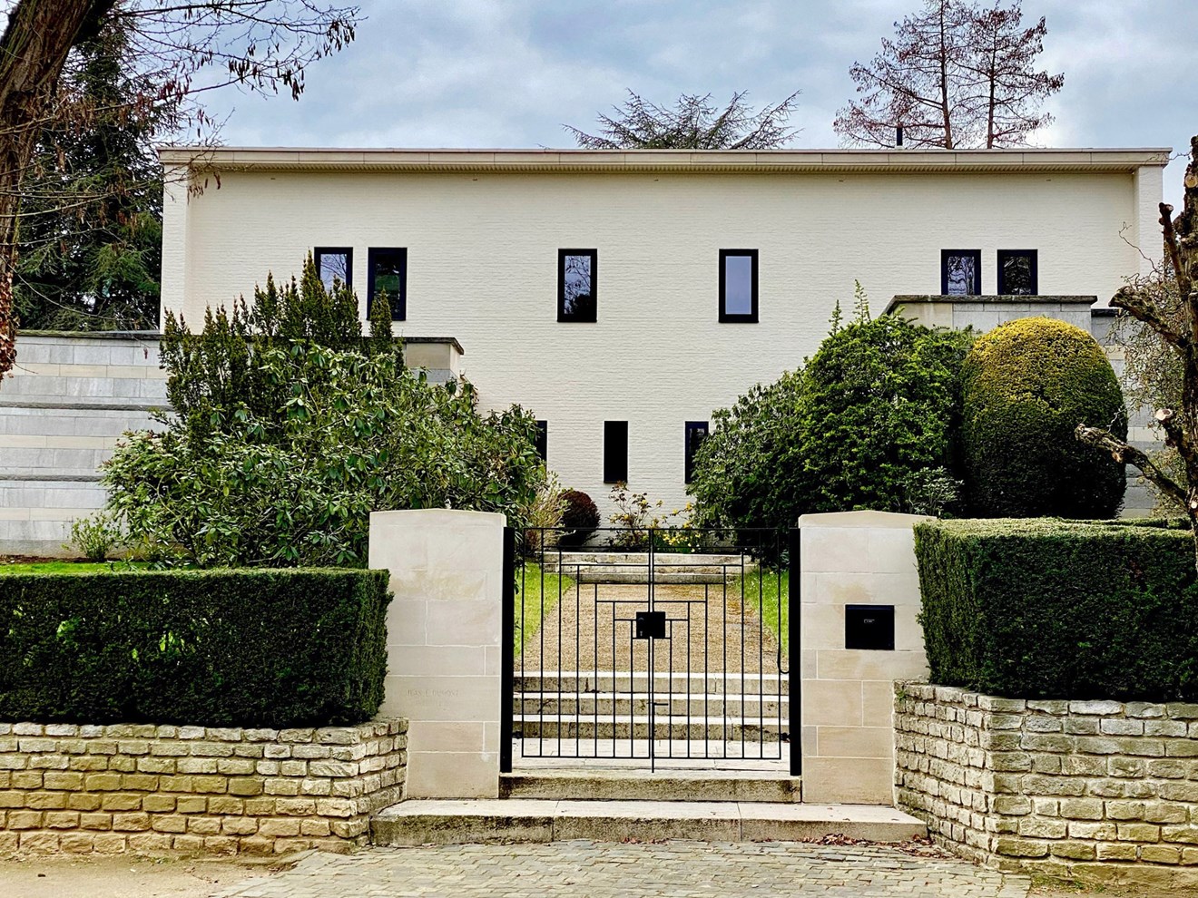 UCC36 Grande Villa années 60 signée Dumont