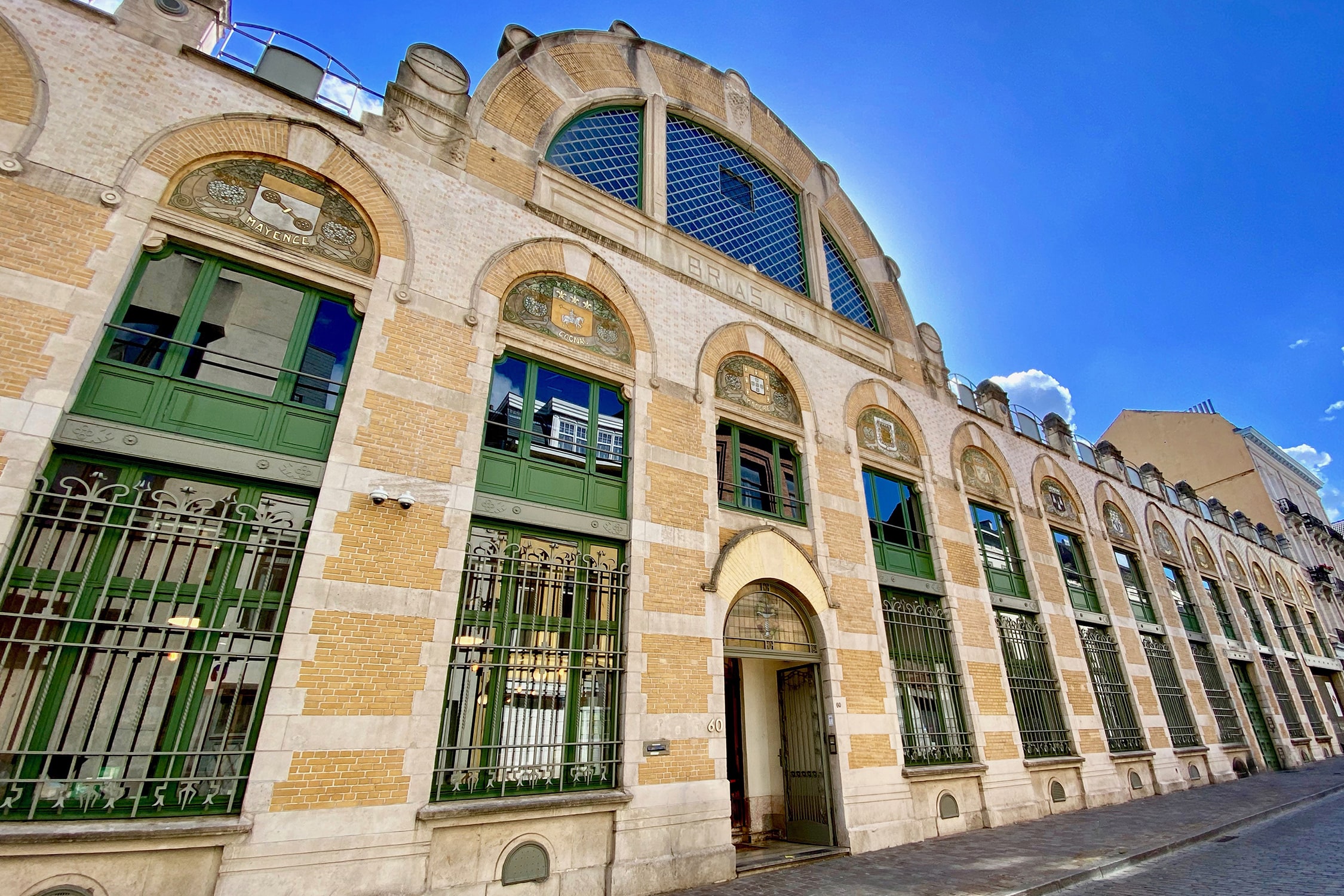 BRU22 Brias & Cie Wine Palace