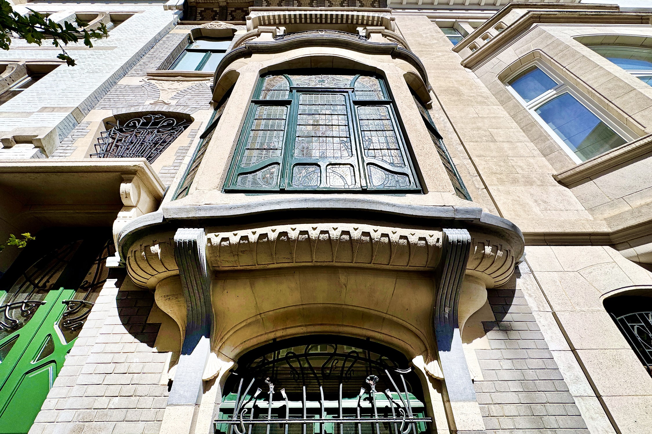 IXE24 Art Nouveau terraced house